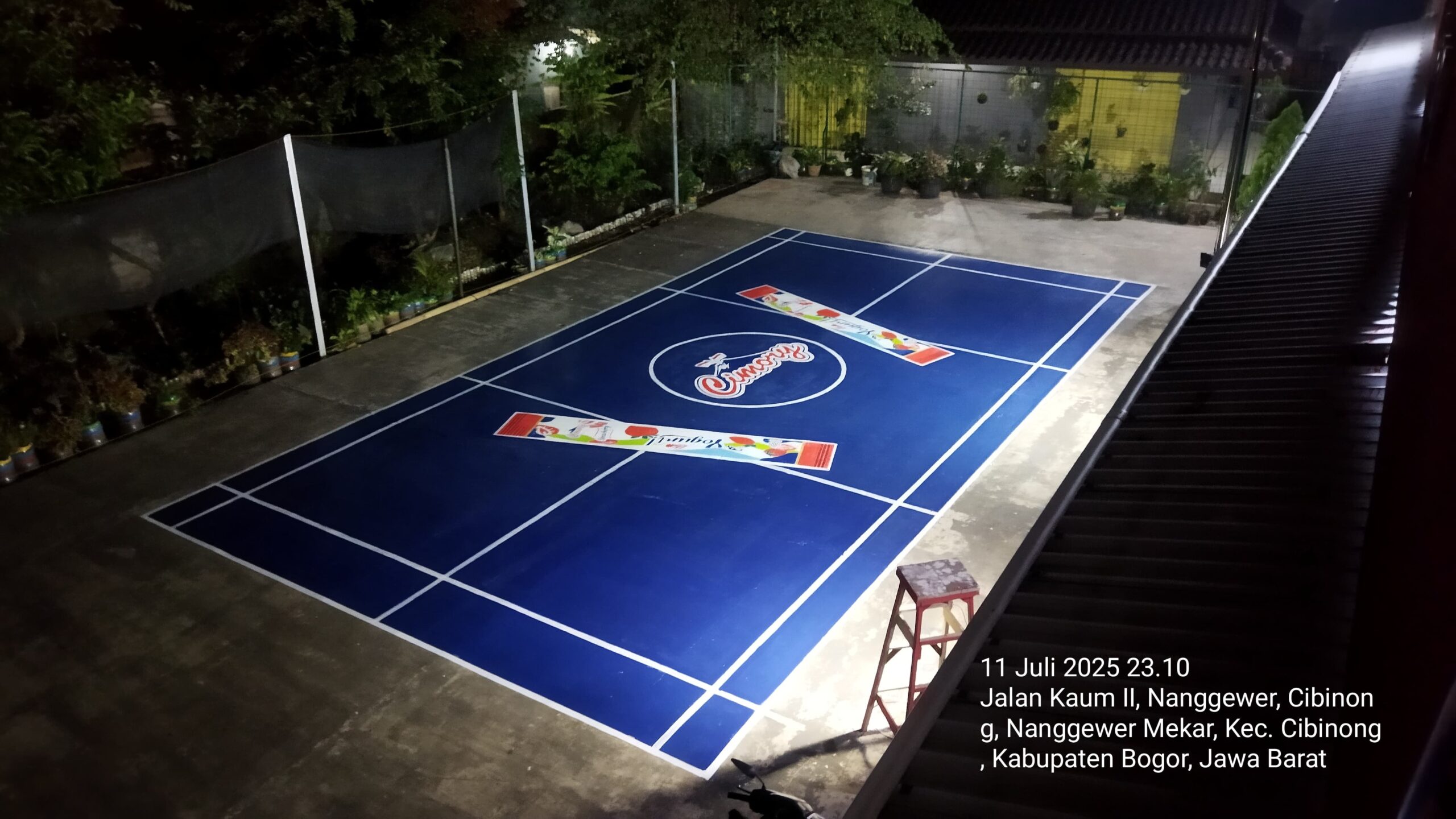 Geometris Floor Mural Lapangan Badminton